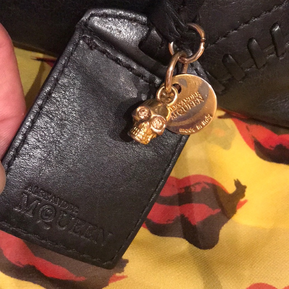 Alexander McQueen handbag,l♥️😎 Great handbag.